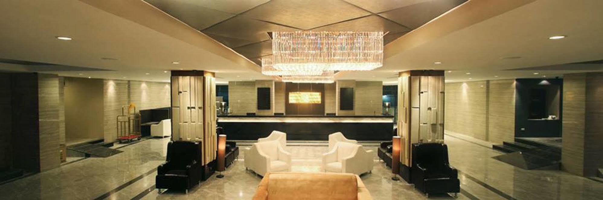 Avana Laem Chabang Boutique Hotel Ban Laem Chabang Exterior foto